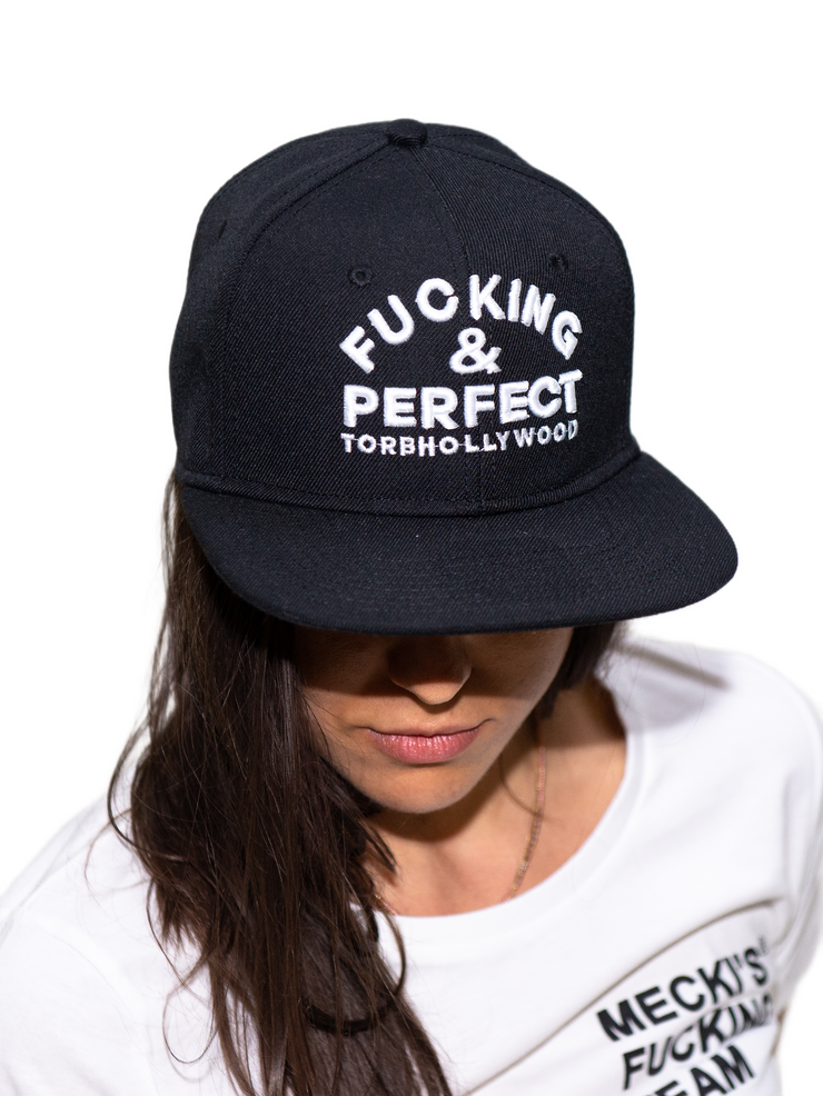 FUCKING & PERFECT CAP snap-back BLACK U